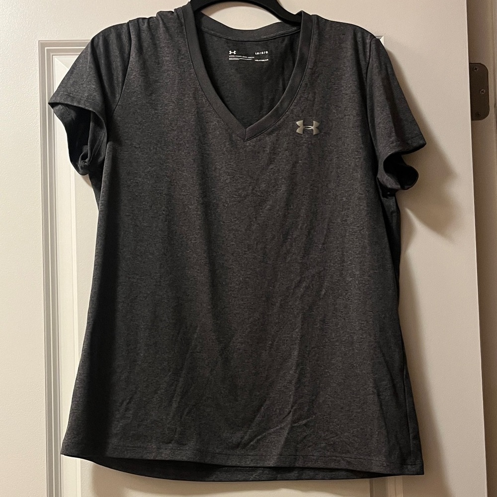 Under Armour Women's Charcoal V-Neck Tee